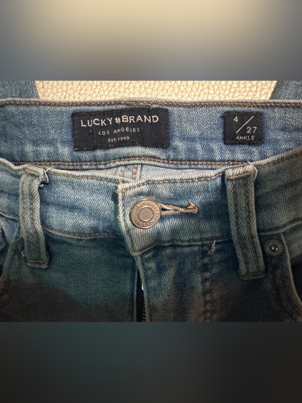 Lucky Brand Ankle Crop Jeans in Light Blue Wash